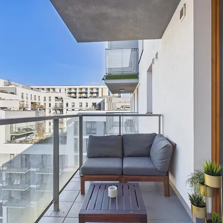 Apartment Kasprzaka 29 With Balcony By Solarento