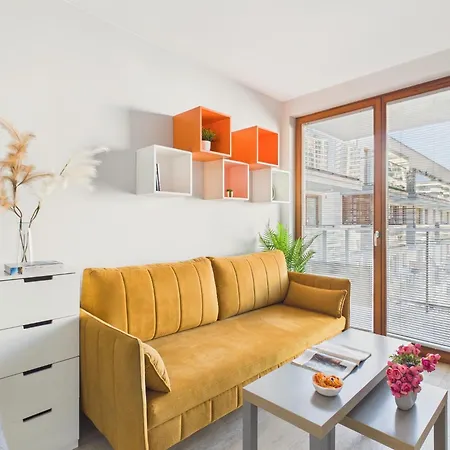 아파트 Kasprzaka 29 With Balcony By Solarento *